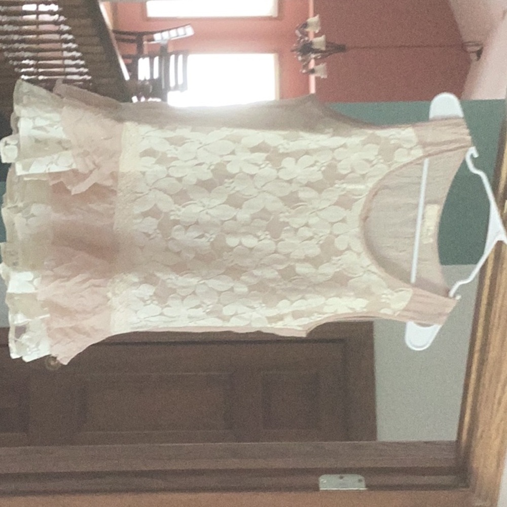 Women’s lace tunic